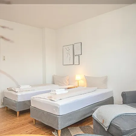 Fewo1846 - Kommood - Zentral Gelegenes Studio-apartment Mit Balkon Im Hochparterre Apartman