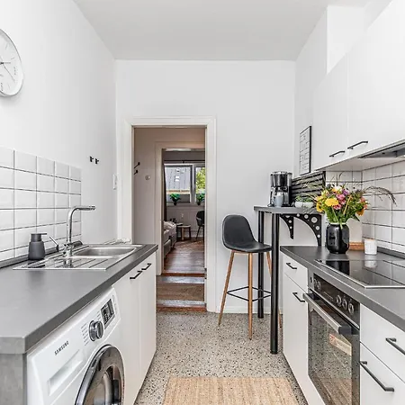 Fewo1846 - Kommood - Zentral Gelegenes Studio-apartment Mit Balkon Im Hochparterre Apartment *