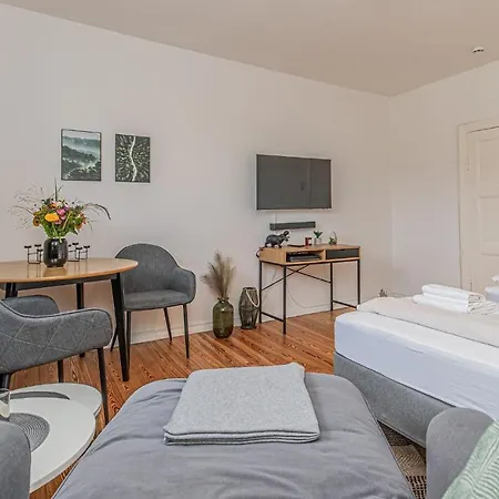Fewo1846 - Kommood - Zentral Gelegenes Studio-apartment Mit Balkon Im Hochparterre *